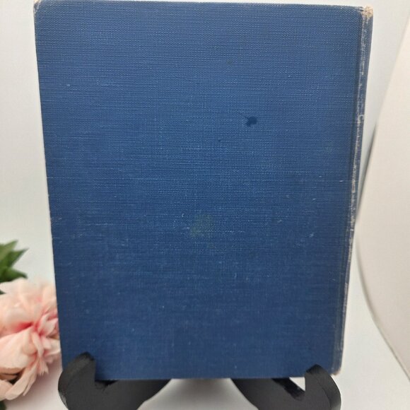 Vintage Squirrel Goes Skating by Alison Uttley Signed by Margaret Tempest 1947 - Picture 2 of 14